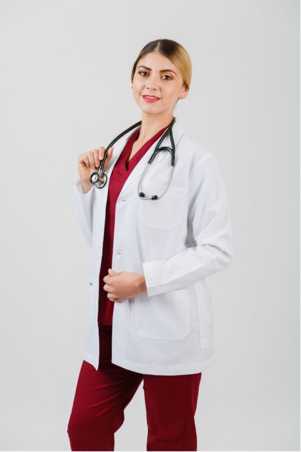 Imagen 1 BATA MEDICA CORTA CLINIK UNISEX MOD 2200